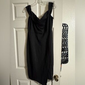 NEW 🖤Elegant Black Sleeveless Dress